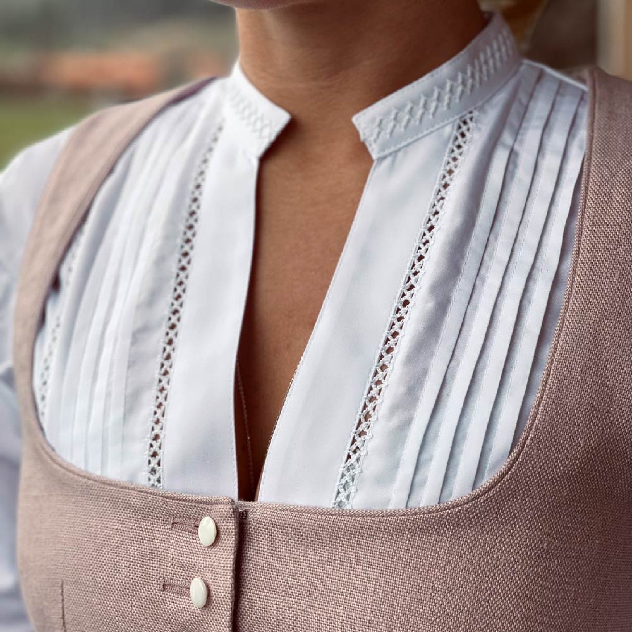 Dirndlbluse Kurzarm mit Biesen und Kr - 11/weiß