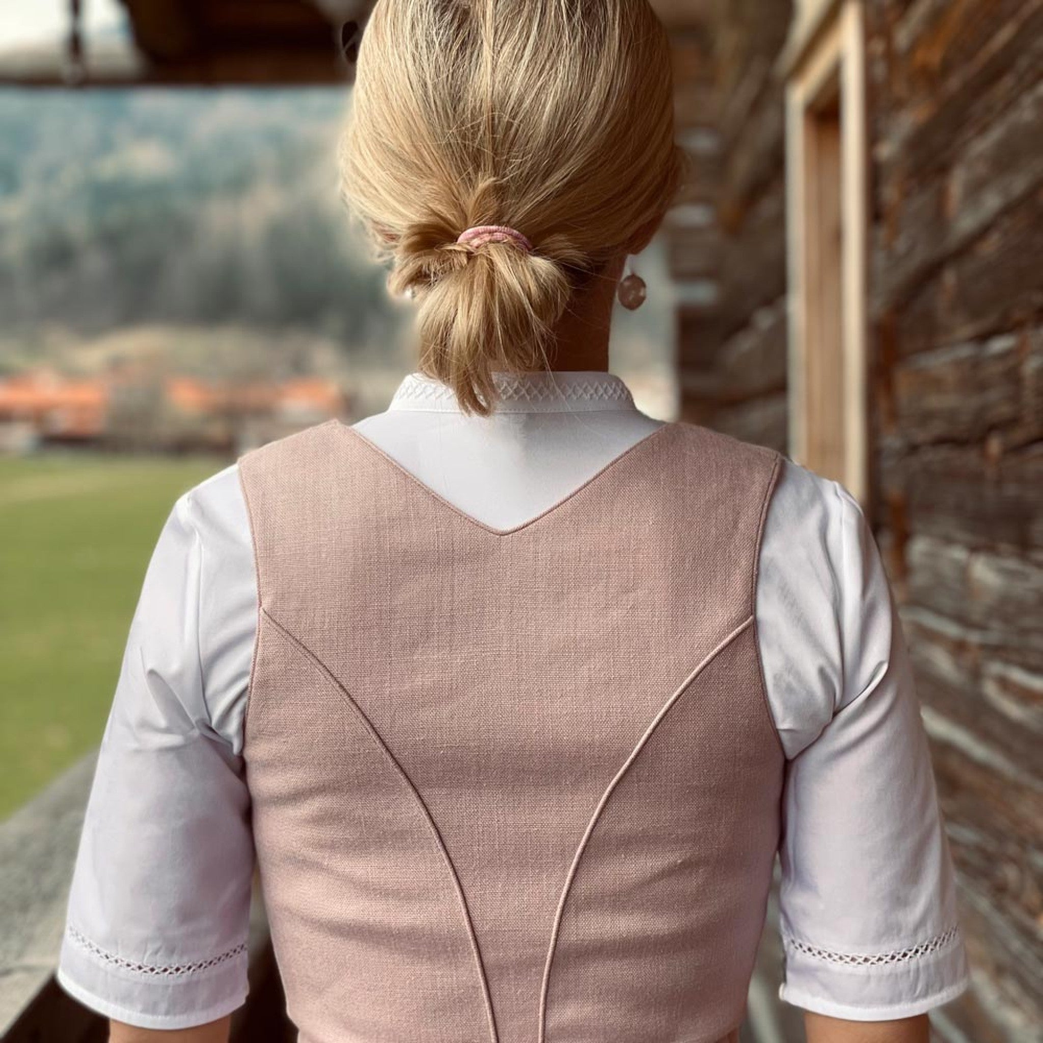 Dirndlbluse Kurzarm mit Biesen und Kr - 11/weiß