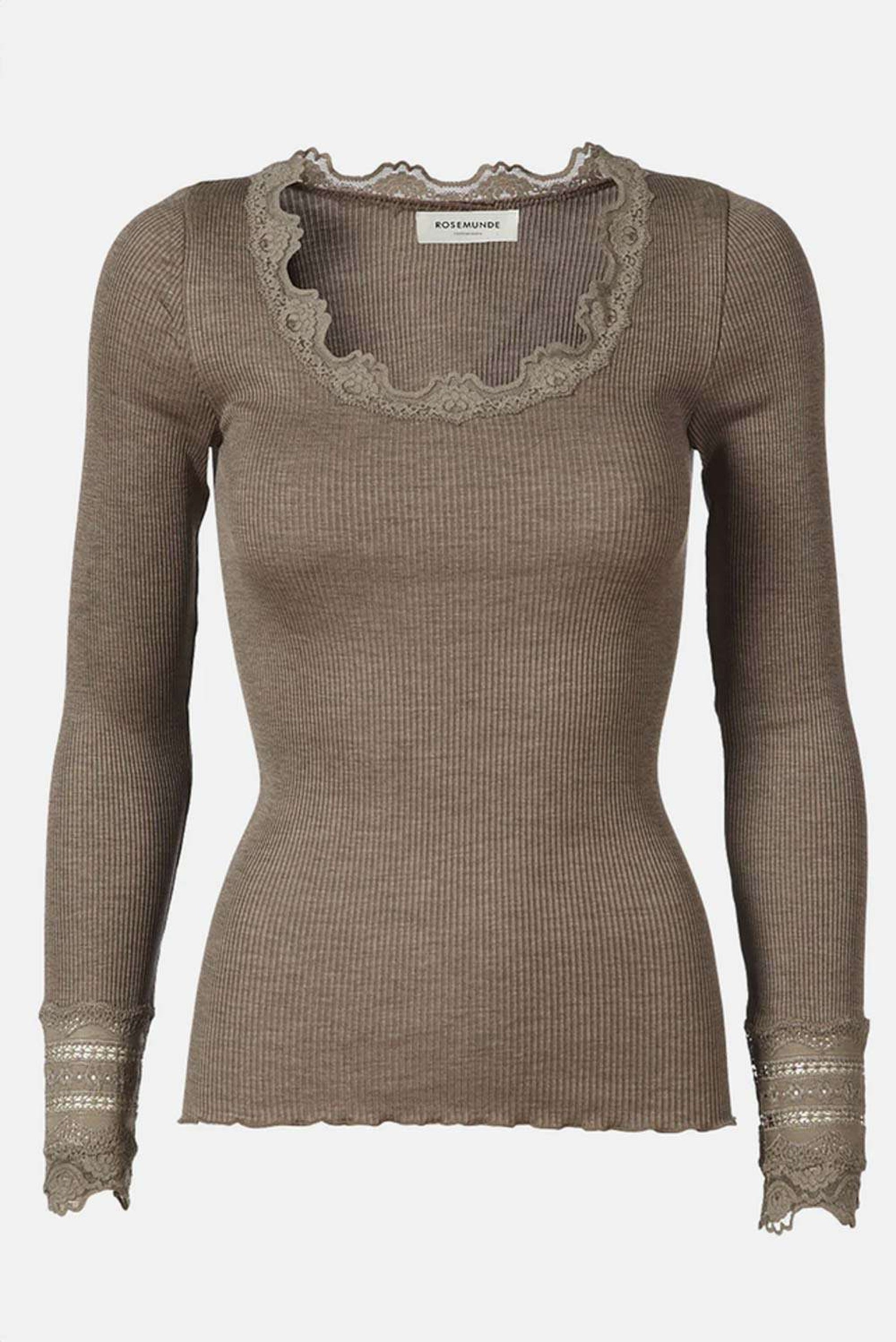 Langarmshirt mit Spitzenausschnitt