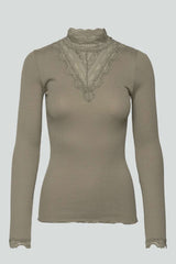 254 Rollkragenshirt BENITA mit Spitzen-Ausschnitt