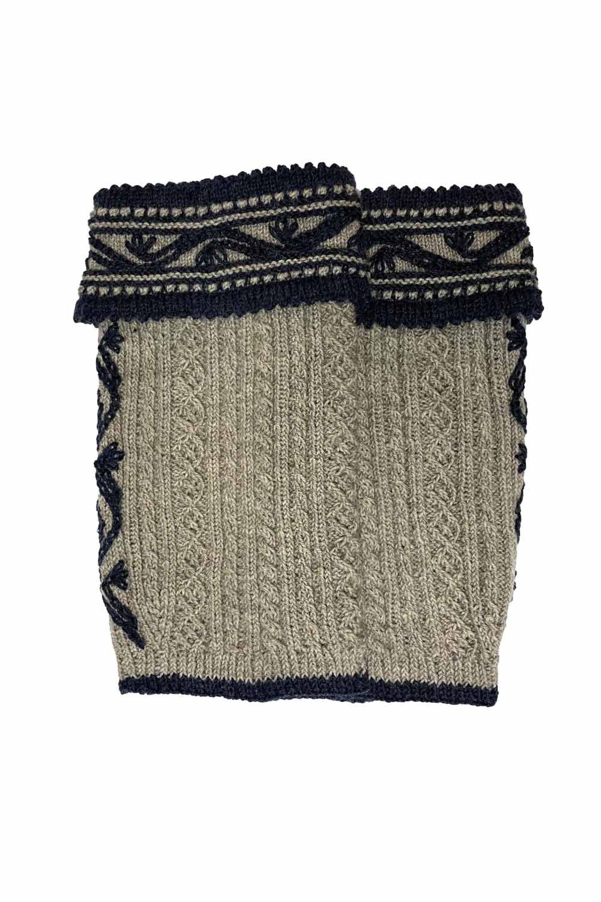 Loferl FENSTERL Handgestrickt