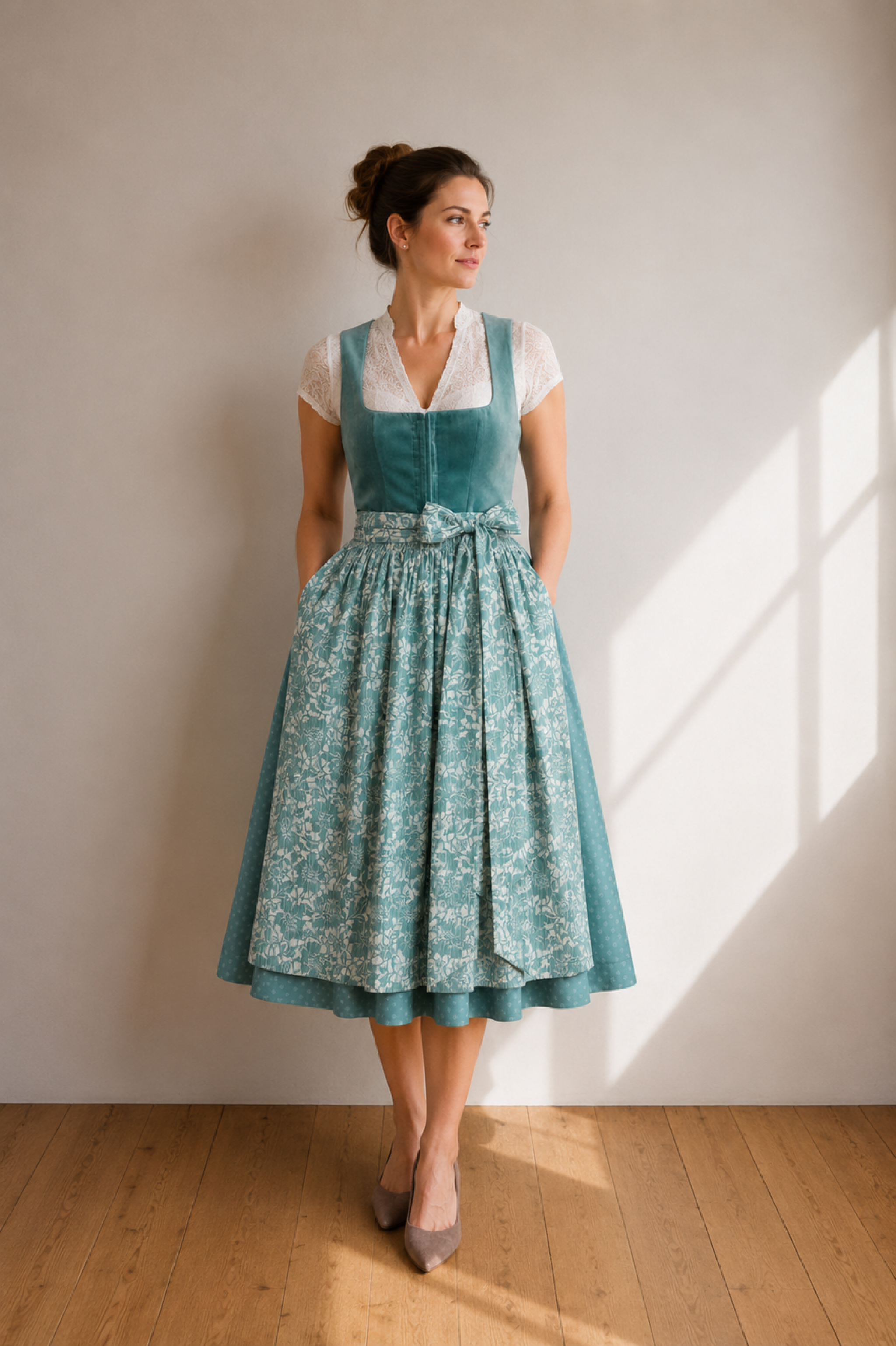 Dirndl PLATTENSEE mit Samt Oberteil