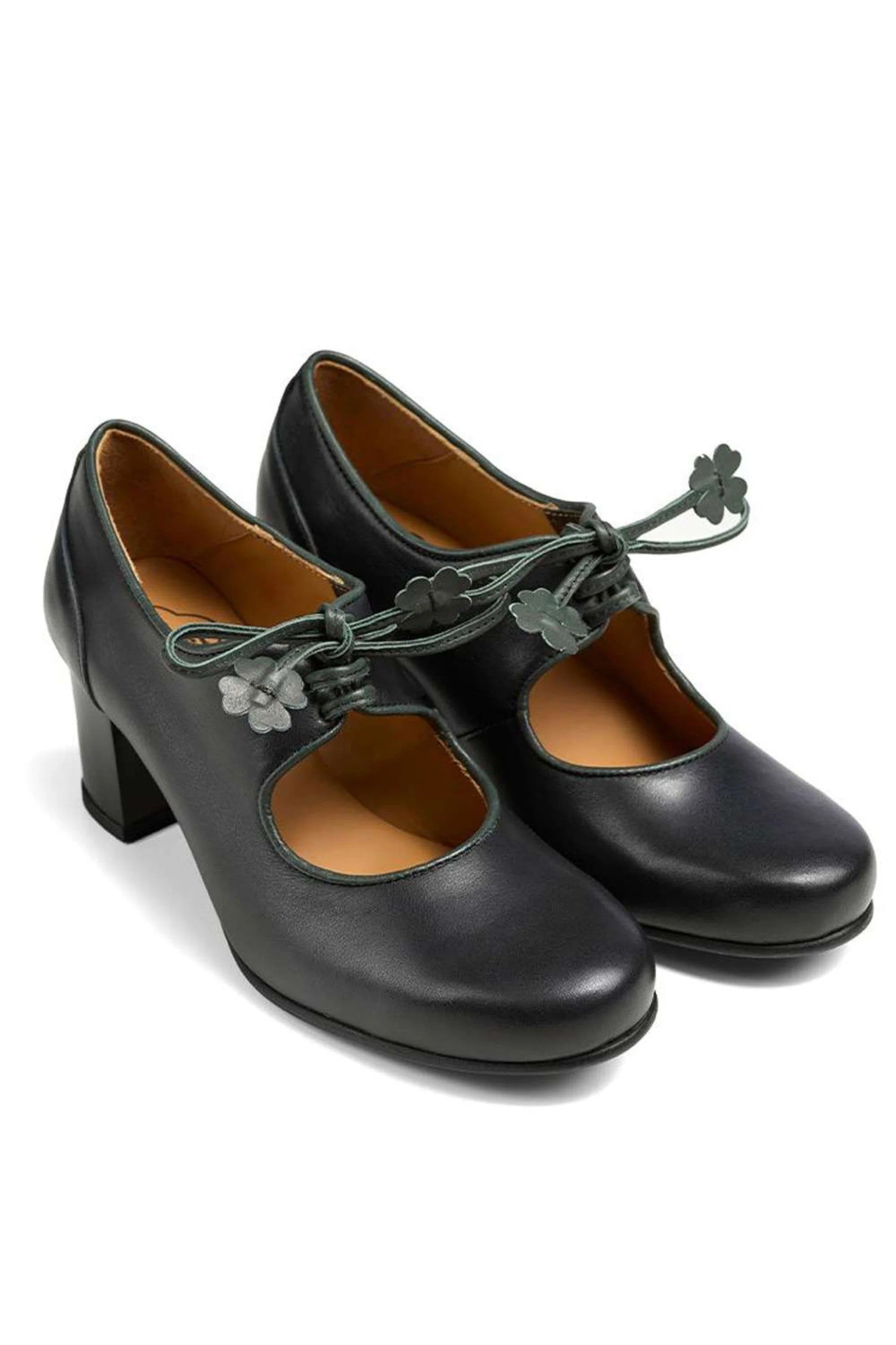 Pumps SASSI mit Ristschnürung