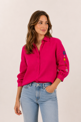 Bluse mit Blumenmuster am Ärmel