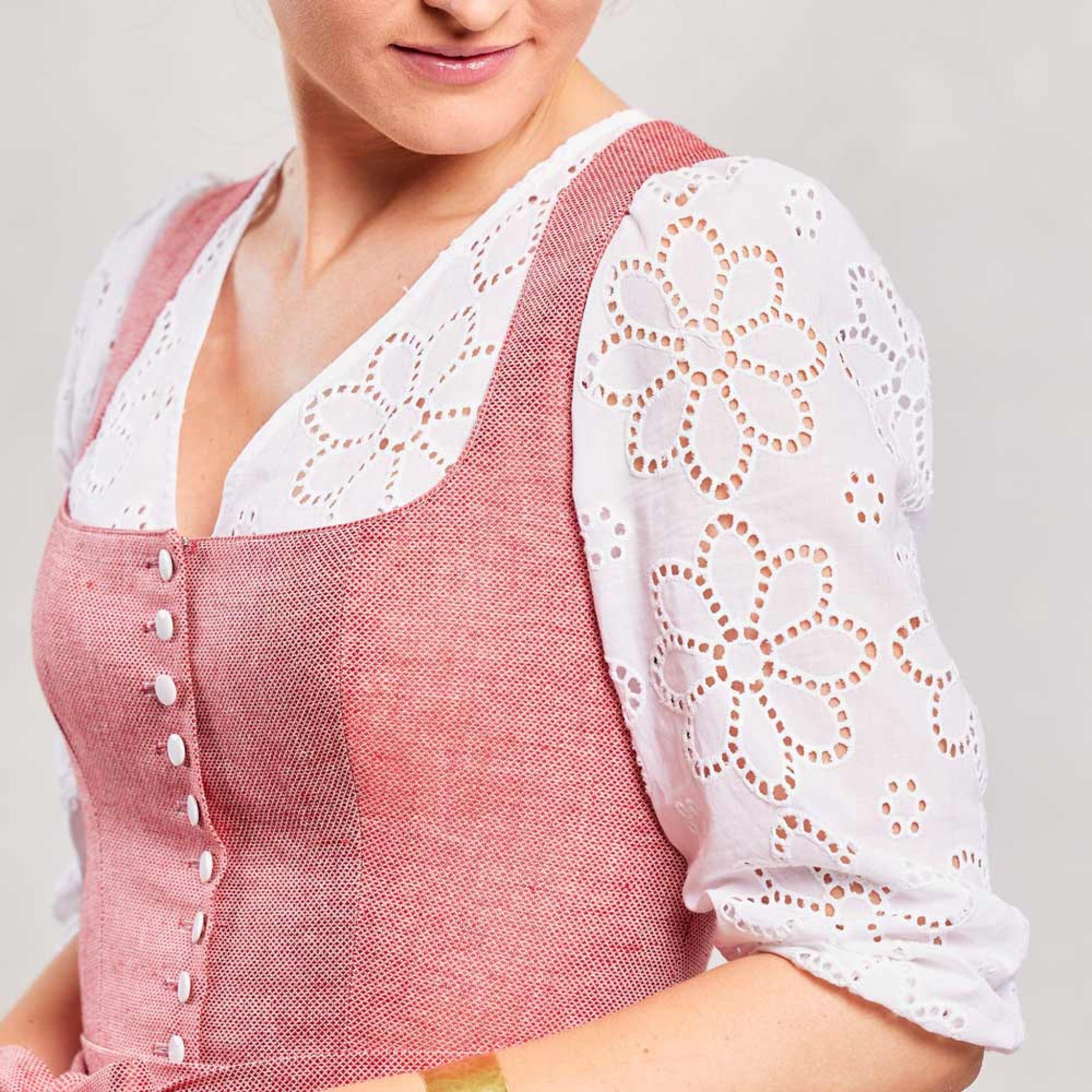 BellaSusi Dirndlbluse BRITTA Lochspit - 0100/weiß