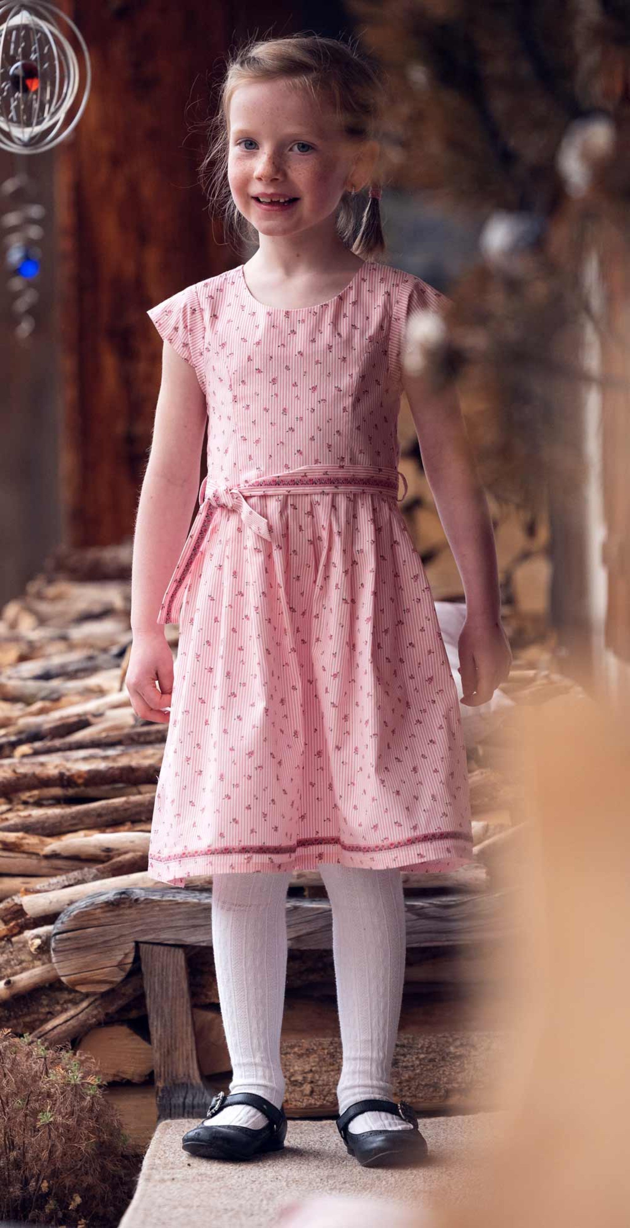 Kinderkleid gestreift