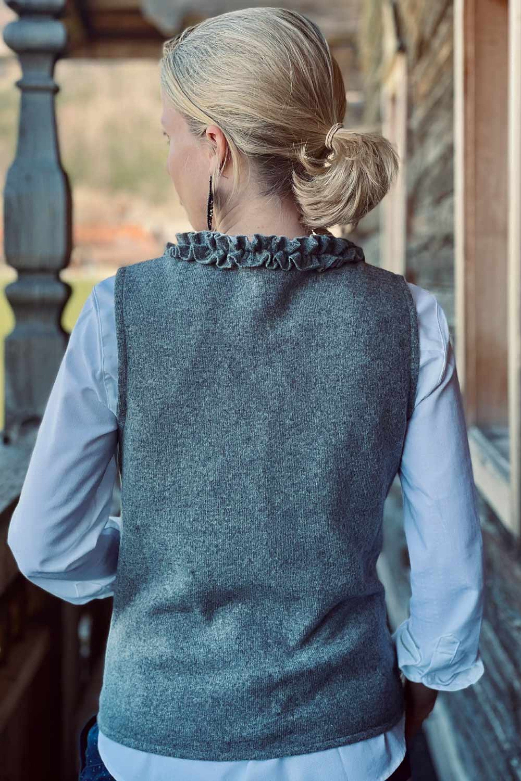 Damen-Pullunder mit Rüschenkragen - 30987/aqua