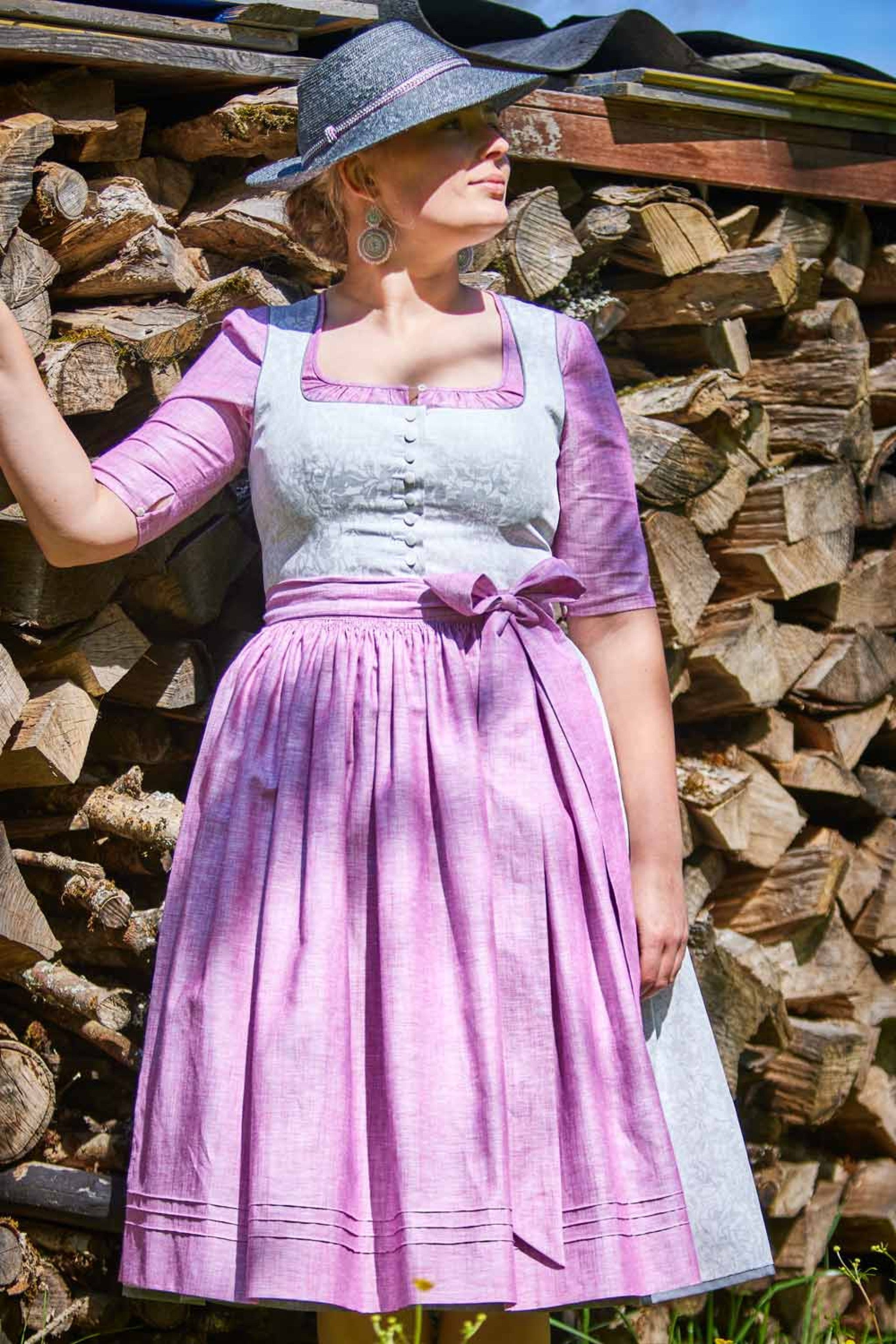 Handgmacht | Dirndl FANNY Blumen Handdruck