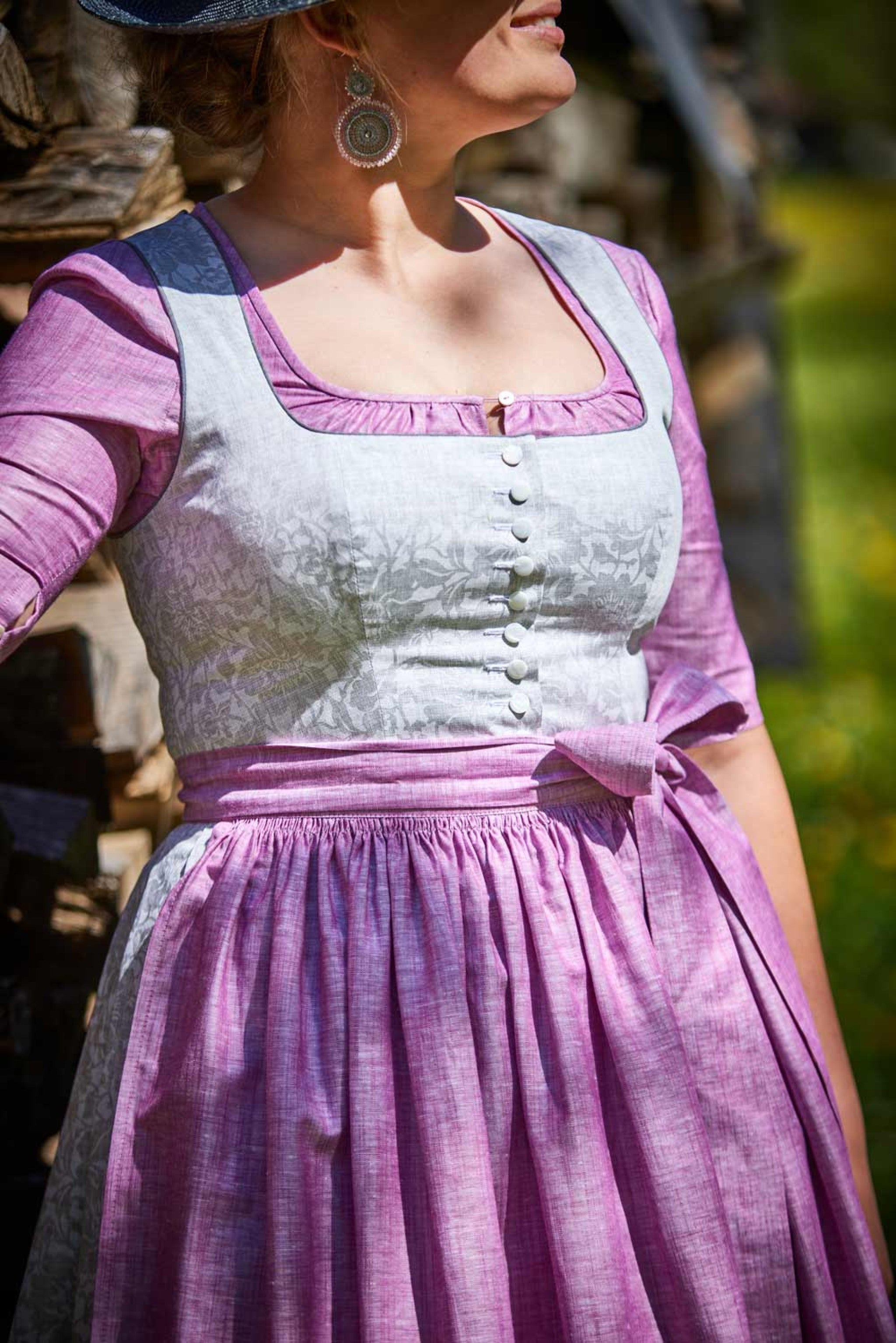 Handgmacht | Dirndl FANNY Blumen Handdruck