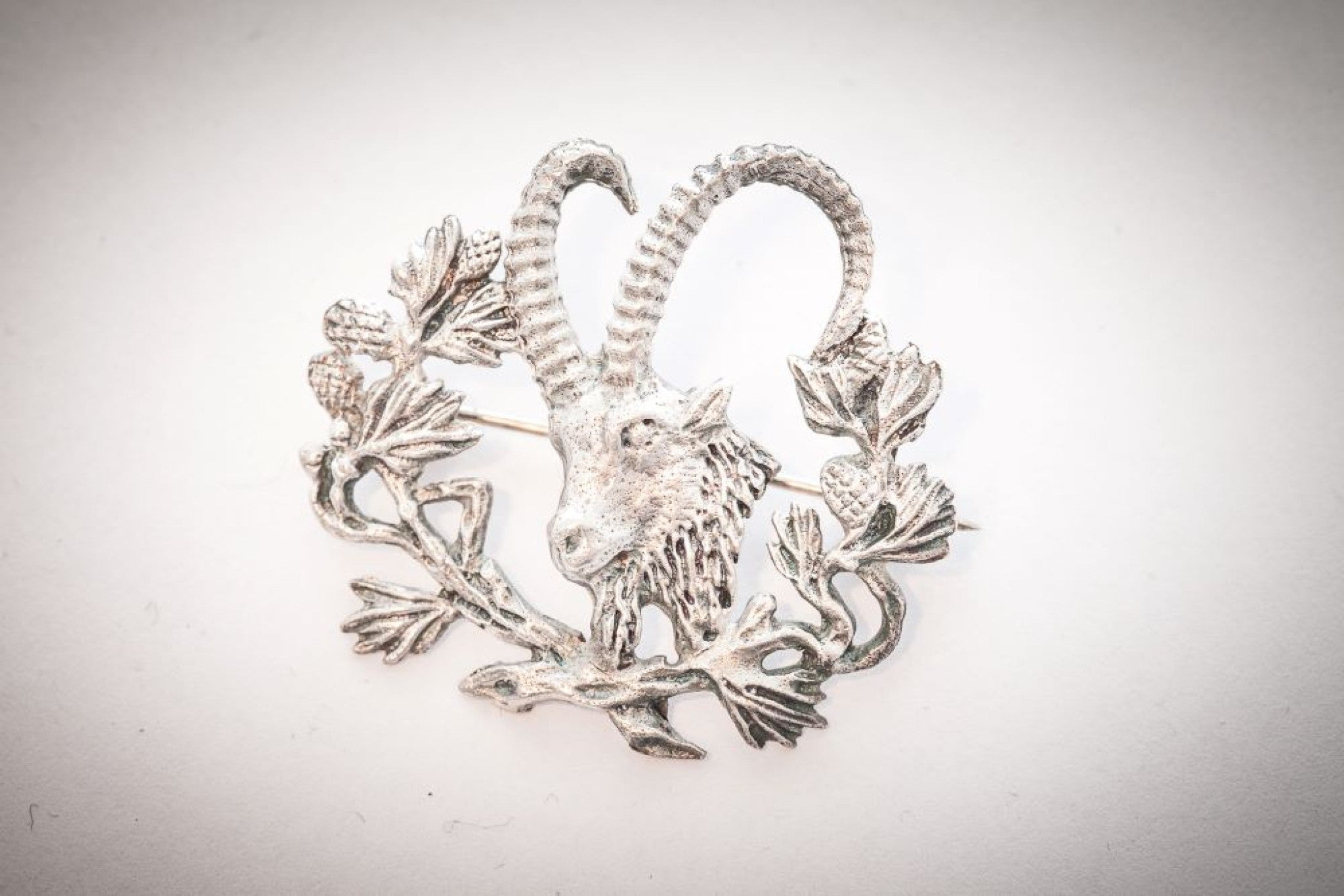 Anstecknadel Steinbock Latschen 3 x 3,6cm