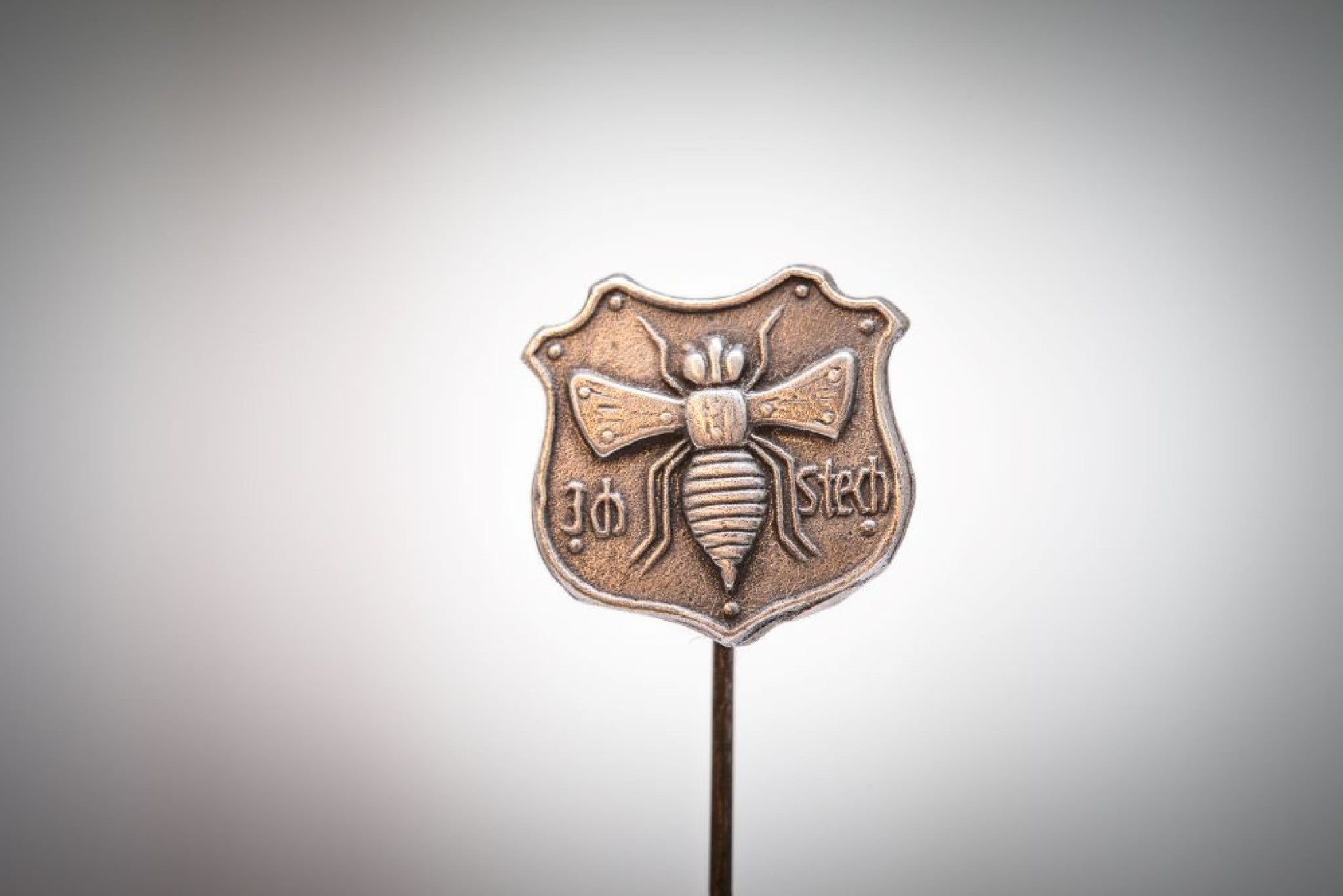 Anstecknadel Biene 1,6 x 1,1cm