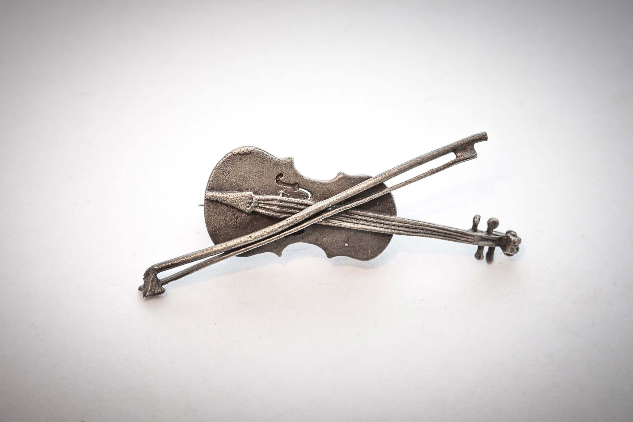 Anstecknadel Geige 1,3 x 4cm