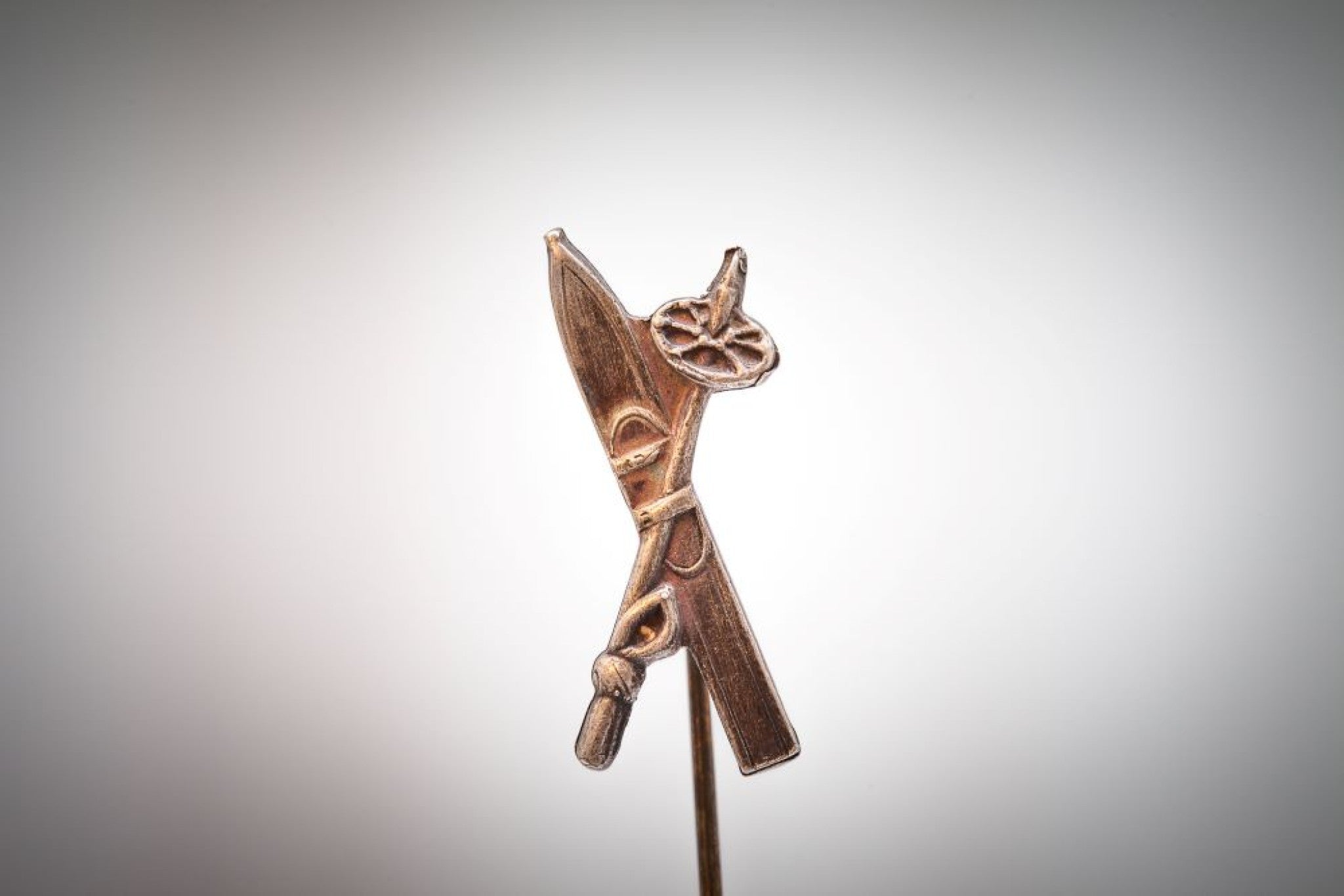 Anstecknadel Ski 1 x 2,5cm