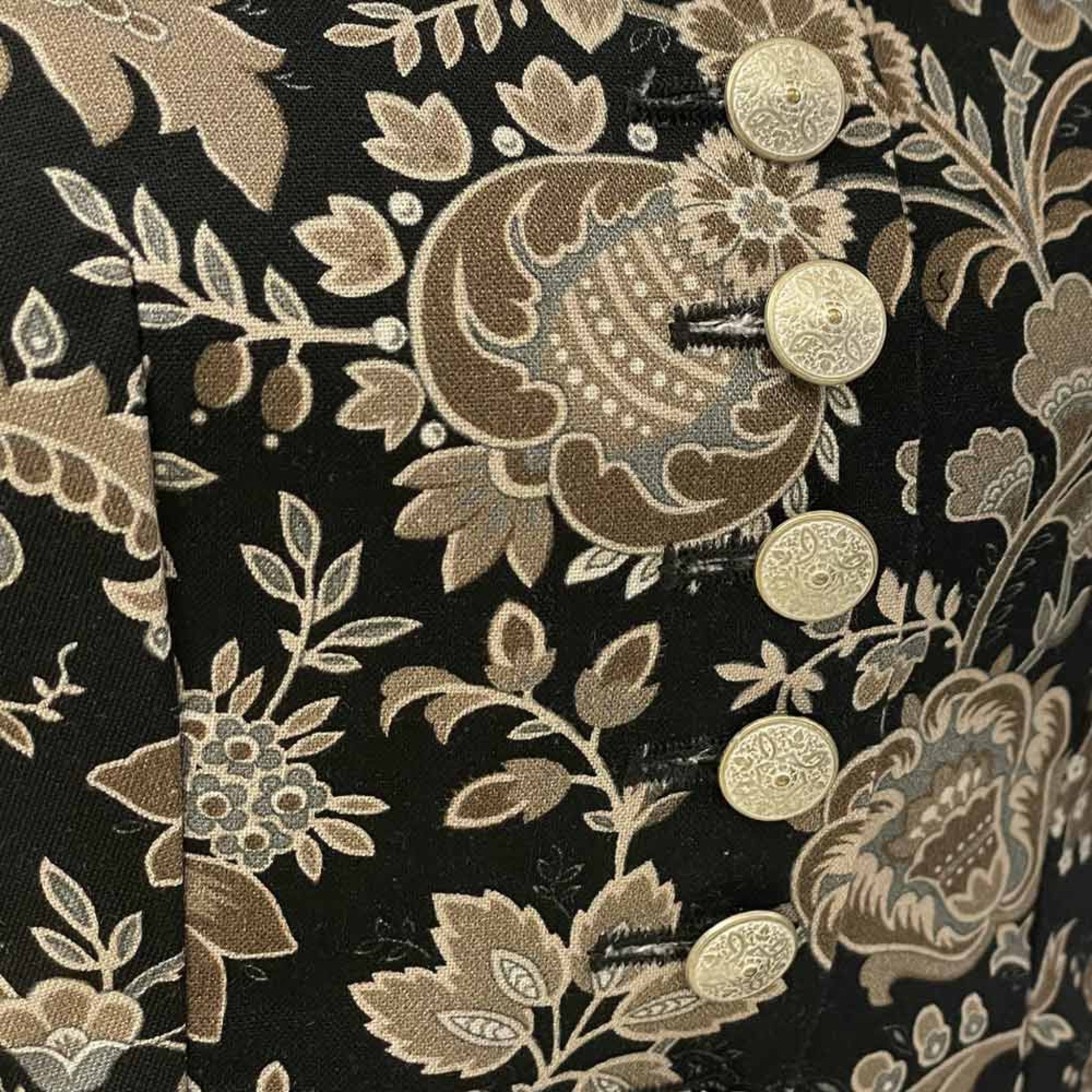 Handgmacht | Spenzer Blumenmuster - schwarz/beig/s